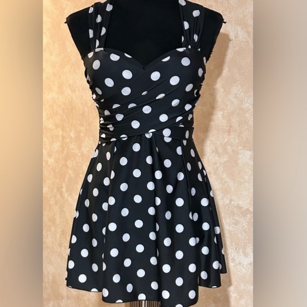 SUPER SALE Bailuwei Polka Dot Black and White One Piece Swimsuit Size: Large